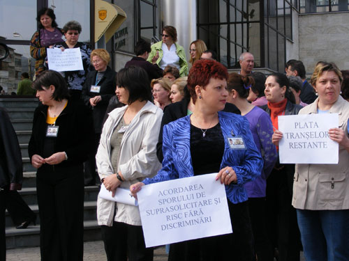 Foto protest grefieri Palatul de Justitie Baia Mare (c) eMaramures.ro