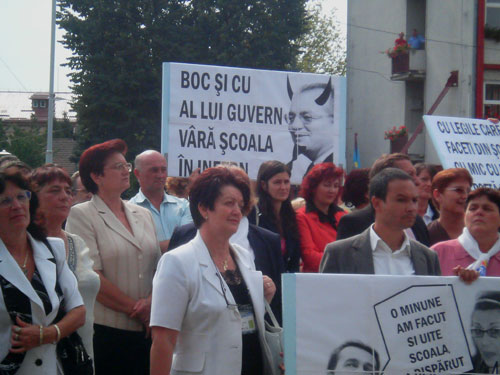 FOTO: Protest profesori Prefectura Maramures (c) eMM.ro