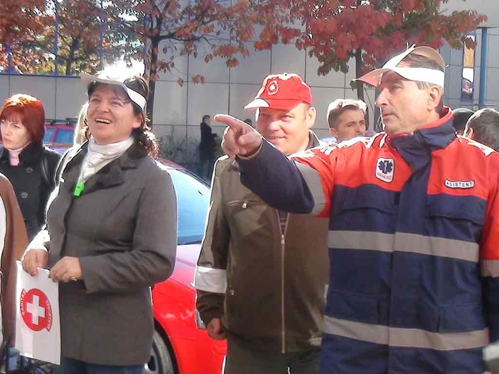 Foto protest CNSLR Fratia Maramures - sediu PDL (c) eMaramures.ro