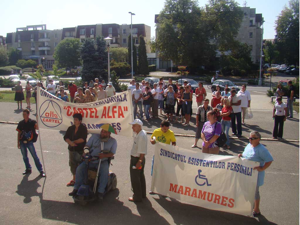 Bolnavi adusi la proteste in Baia Mare (c) eMM.ro
