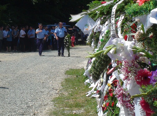 Inmormantarea politistului Vasile Metes, la Chelinta (c) MM.ro