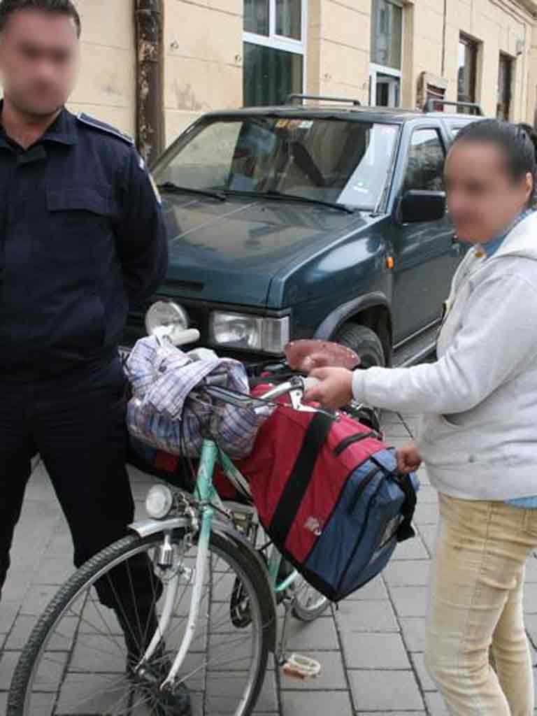 Foto contrabandista pe bicicleta (c) IJPF Maramures