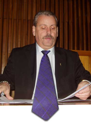 Foto Mircea Man cu cravata mov - presedinte CJ Maramures (c) eMaramures.ro