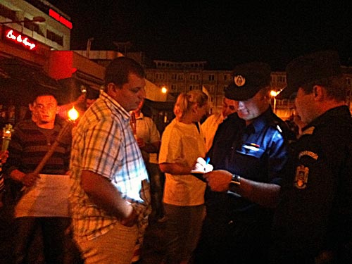 Foto: flacara democratiei - Baia Mare - protest (c) eMaramures.ro