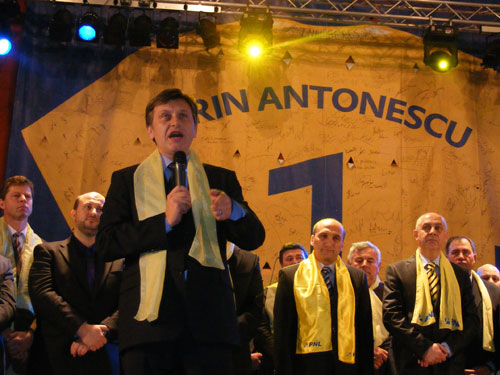 Foto Crin Antonescu - miting Baia Mare (c) eMaramures.ro