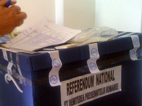 Foto: referendum - urna mobila (c) eMaramures.ro