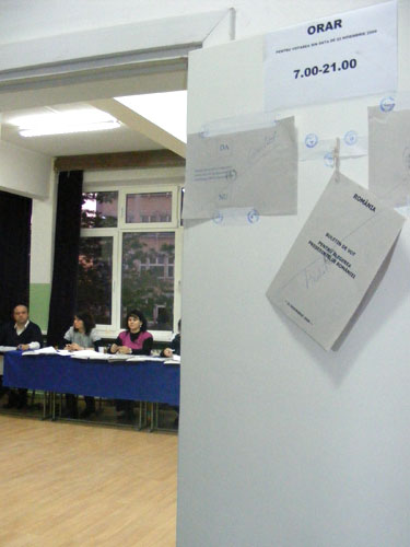 Foto: sectie de votare - Baia Mare (c) eMaramures.ro