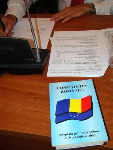 Constitutia Romaniei, varianta 2003 (c) eMM.ro