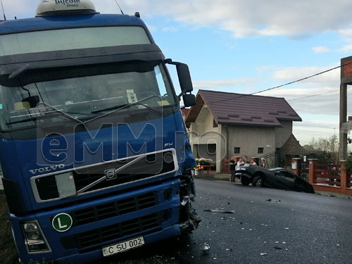 Foto: accident TIR - Recea (c) eMaramures.ro