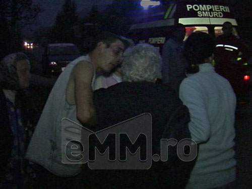 Foto: incendiu strada Lunci, Baia Mare - victima in SMURD (c) eMaramures.ro