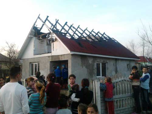 Incendiu in Finteusu Mic (c) eMaramures.ro