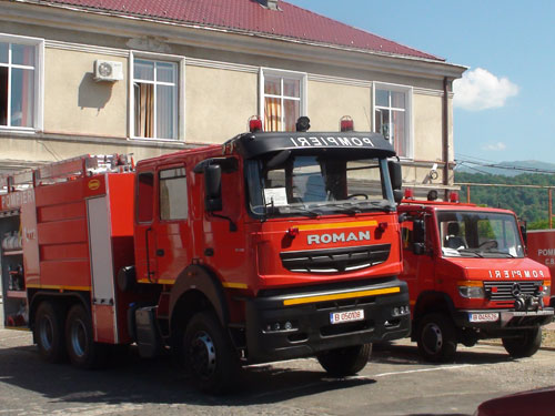 Foto: Masini noi la pompieri (c) eMM.ro