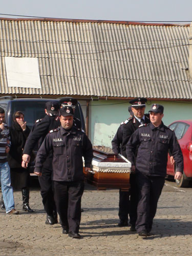 Foto: ceremonie Florin Salnicean - ISU Maramures - pompier mort (c) eMaramures.ro