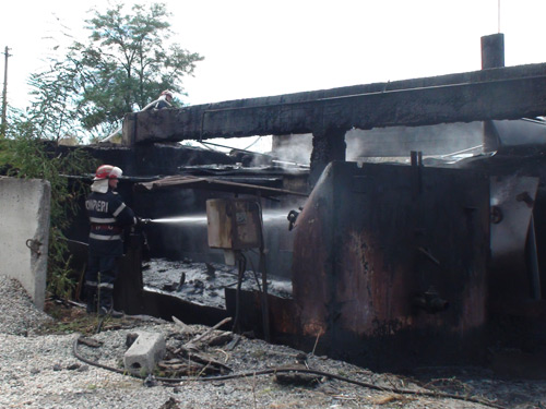 Foto: cuptoare smoala incendiate - Baia Mare (c) eMaramures.ro