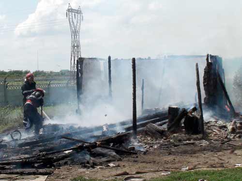 Incendiu pe Pirita (c) eMM.ro