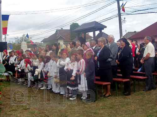 Foto: Biserica Coas - resfintire - PS Vasile Somesanul (c) eMaramures.ro