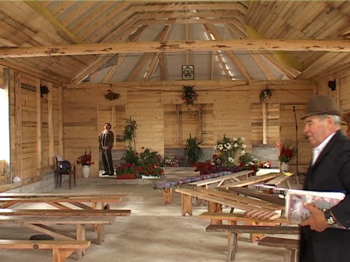 Foto: Biserica ortodoxa Sisesti - interior, in constructie (c) eMaramures