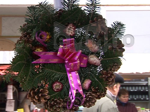 Foto: coroane - Luminatie (c) eMaramures.ro