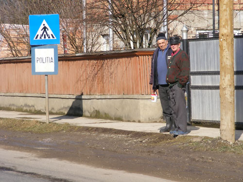 Foto oameni Rozavlea (c) eMM.ro