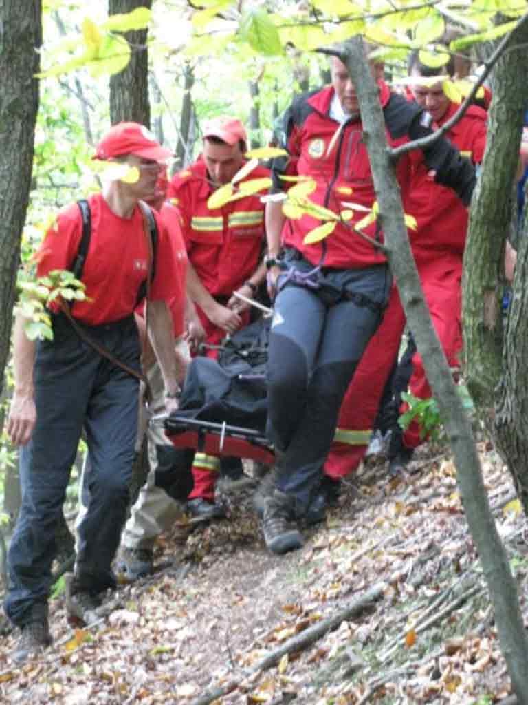 Foto Salvamont - actiune salvare Valea Borcutului