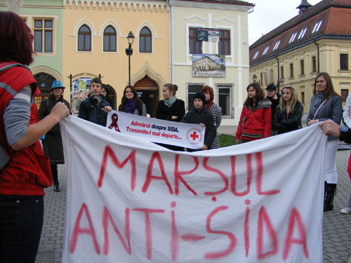 Tineri baimareni intr-un mars antisida (c) eMM.ro