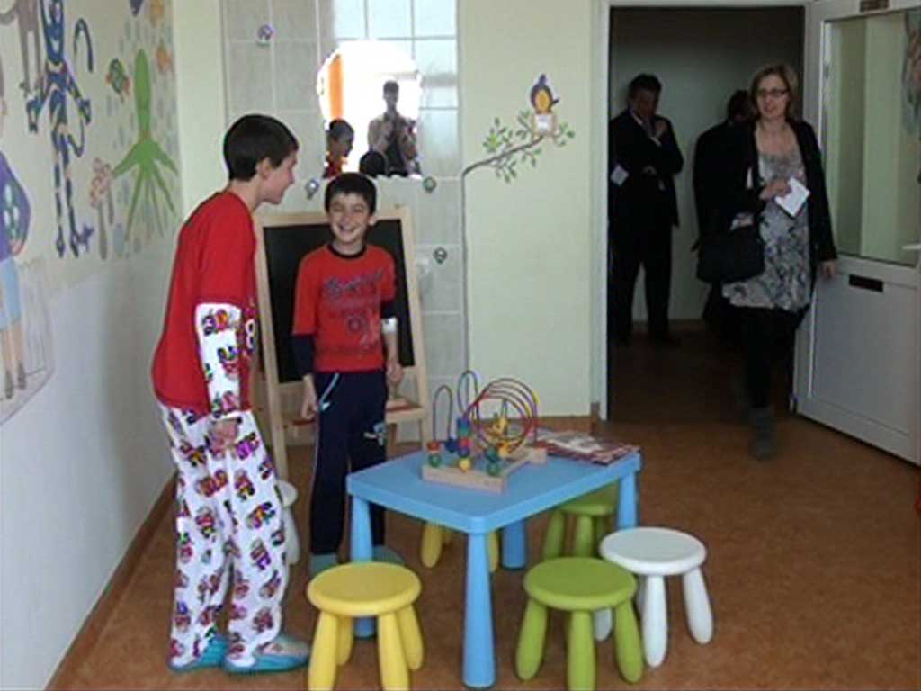 Foto inaugurare sectie Pediatrie - loc de joaca (c) eMaramures.ro 