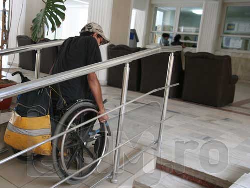 Persoana cu handicap (c) eMM.ro