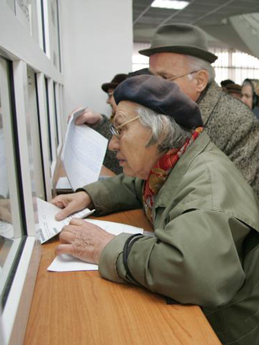 Foto: pensionari (c) eMaramures.ro