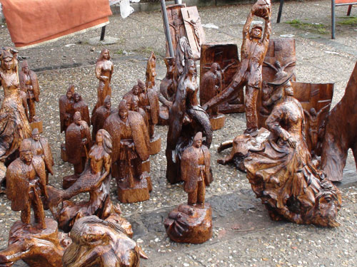 Foto sculpturi in lemn (c) eMM.ro