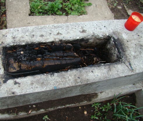 cimitirul vesel eMM.ro 