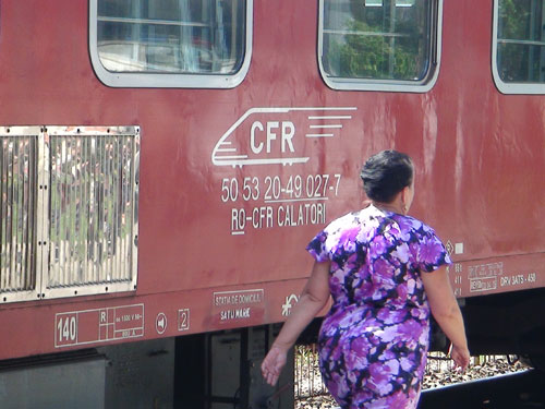 Foto Gara Baia Mare - tren la linie (c) eMaramures.ro