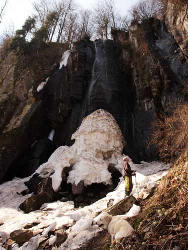 Foto: Cascada Strungii - cu putin timp inainte de producerea tragediei (C) eMaramures.ro