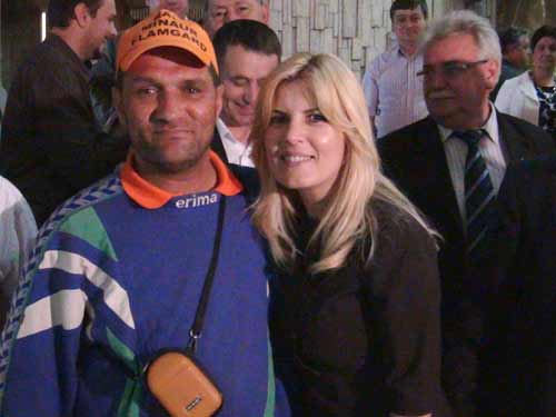 Foto Elena Udrea si Simi Marcovici - Baia Mare, 5 iulie 2010 (c) eMaramures.ro