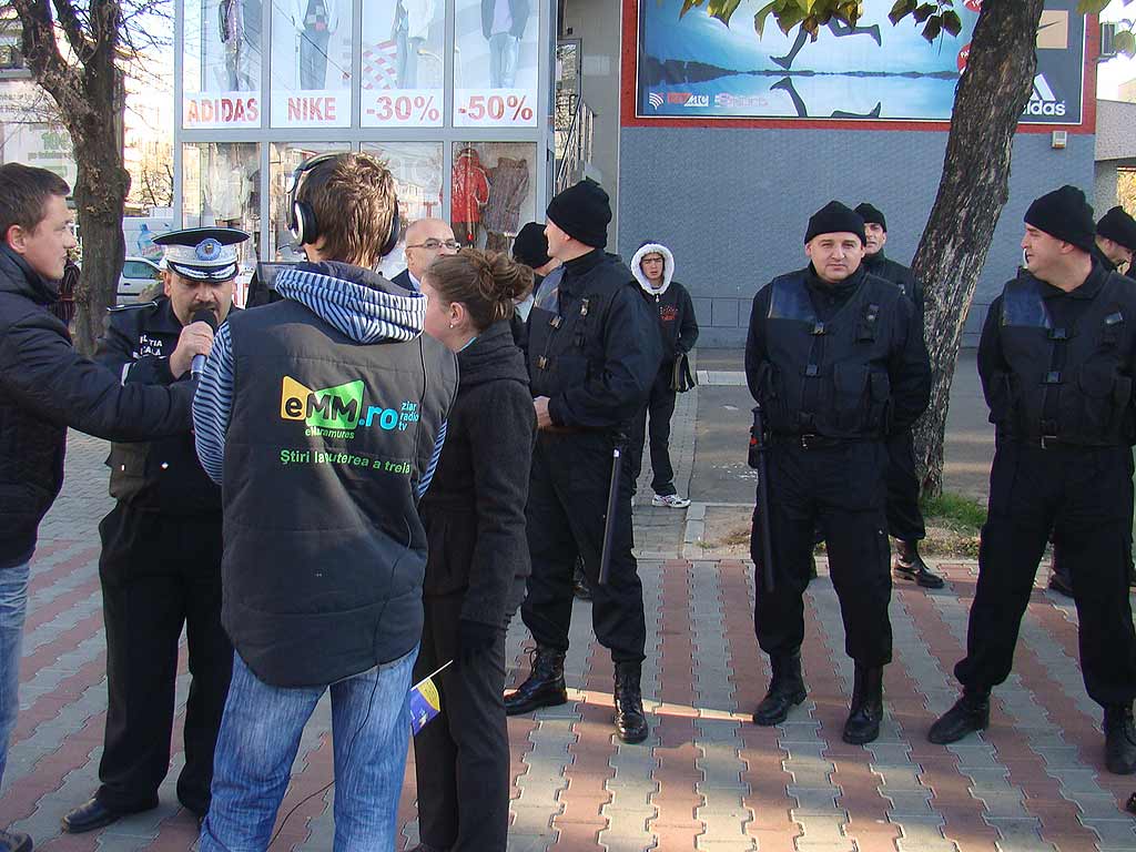 Farsa a Politiei Locale de ziua eMaramures (c) eMM.ro