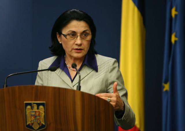 Foto ministru Ecaterina Andronescu - Guvern