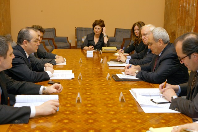 Sedinta la Guvern (c) gov.ro