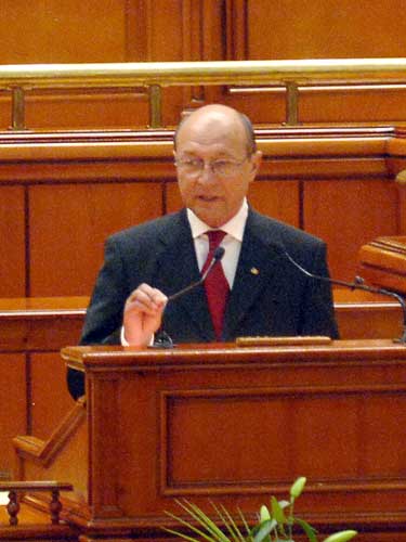 Basescu la Parlament (c) presidency.ro