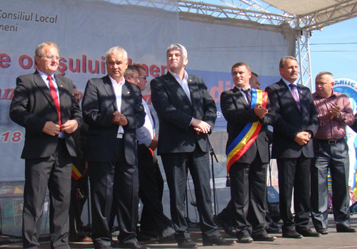 Oprea si Iordanescu la Ulmeni (c) eMM.ro