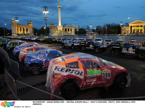 Dakar Europe Central Rally - inainte de startul cursei din Budapesta