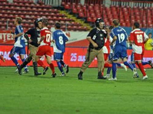 Foto Dinamo - Slovan (c) fcdinamo.ro