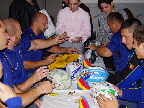 Foto: rugby - sesiune de autografe (c) frr.ro