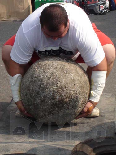 Foto: Strongest Man 2011 (c) eMaramures.ro