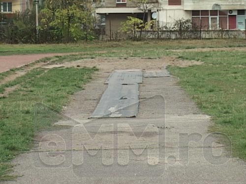 Foto: stadionul de atletism (c) eMaramures.ro