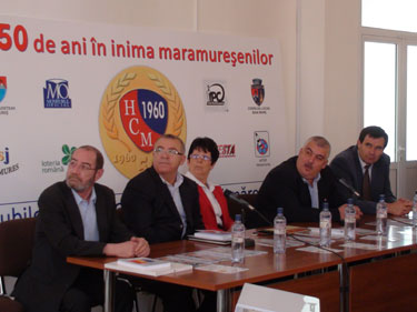 Prezidiul festivitatii de premiere