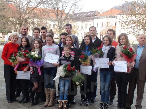 Foto: premiantii de la LPS Baia Mare (c) eMaramures.ro