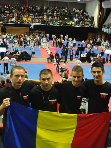 Foto: Martial Arts Dojo la Cupa Mondiala (c) Martial Arts Dojo