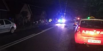 Actualizare / Accident cumplit în Câmpulung la Tisa. Un BMW X5 a spulberat trei stâlpi de electricitate. Şoferul s-a dovedit a fi băut – FOTO