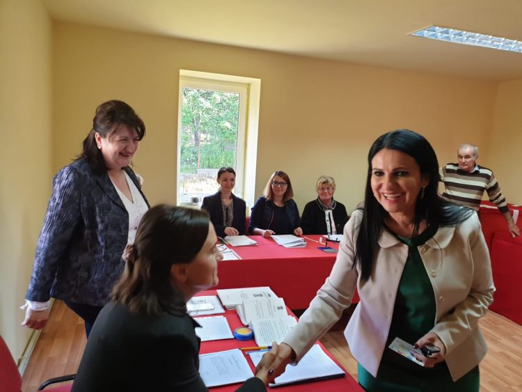 Sorina Pintea: „Am votat pentru demnitate și respect!”