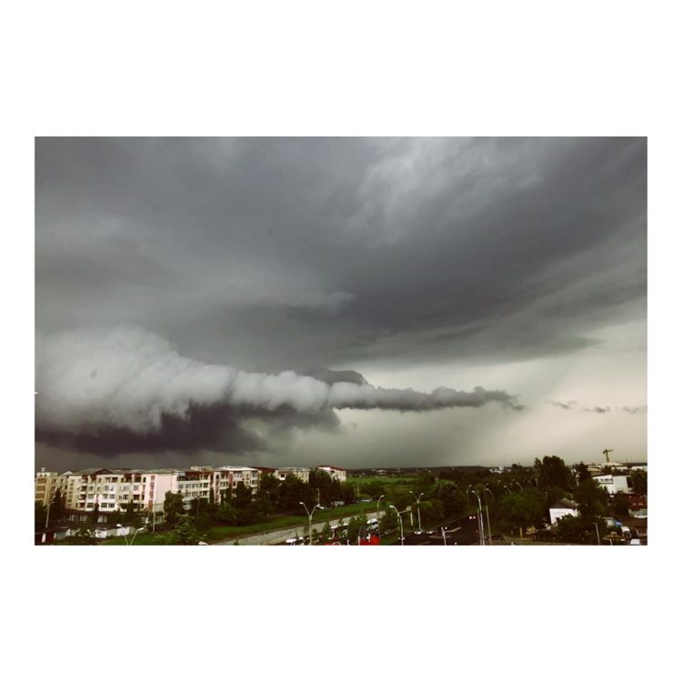 O imagine cât 1.000 de cuvinte. Cum s-a văzut furtuna de la înălțime – FOTO