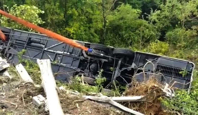 Un autocar s-a răsturnat în Italia. Printre victime s-ar afla şi români